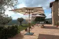 Propiedad comercial 800 m² en Gualdo Cattaneo, Italia