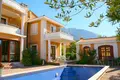 5-Schlafzimmer-Villa 450 m² Kavac, Montenegro