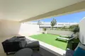 Mieszkanie 2 pokoi 141 m² Torrevieja, Hiszpania
