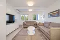 4-Schlafzimmer-Villa 246 m² lAlfas del Pi, Spanien