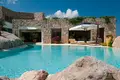 Villa de 7 dormitorios 1 300 m² Sácer, Italia