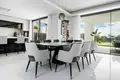 5-Schlafzimmer-Villa 630 m² Marbella, Spanien