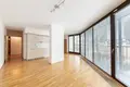 Mieszkanie 3 pokoi 101 m² Miasto Stołeczne Praga, Czechy