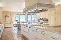 8 bedroom House 1 206 m² Marbella, Spain