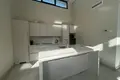 Haus 4 Schlafzimmer 260 m² Estepona, Spanien
