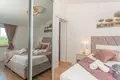 4 bedroom house 220 m² Grad Omis, Croatia