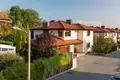 4 bedroom Villa 297 m² Warsaw, Poland