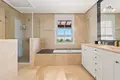 Haus 4 Schlafzimmer 391 m² Dos Hermanas, Spanien