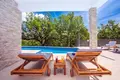 4 bedroom Villa 250 m² Grad Omis, Croatia