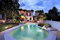 Villa 8 Schlafzimmer 480 m² Umag, Kroatien