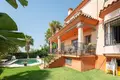 Haus 4 Schlafzimmer 428 m² Dos Hermanas, Spanien