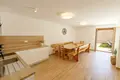 7 bedroom house 464 m² Kastel Sucurac, Croatia