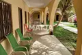 Dom 26 pokojów 1 354 m² Sukuta, Gambia