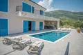 4-Schlafzimmer-Villa 277 m² Kastel Stafilic, Kroatien