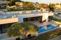 4-Schlafzimmer-Villa 702 m² lAlfas del Pi, Spanien