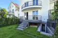 Haus 4 zimmer 395 m² Warschau, Polen