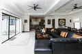 Villa de 4 dormitorios 280 m² Rawai, Tailandia