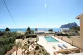 4-Schlafzimmer-Villa 350 m² Calp, Spanien