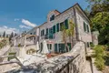 Villa de 4 dormitorios 220 m² Lustica, Montenegro