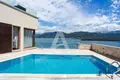 villa de 5 dormitorios  Tivat, Montenegro
