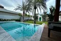 4-Schlafzimmer-Villa 373 m² Choeng Thale, Thailand
