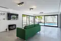 5 bedroom villa  in Ormideia, Cyprus