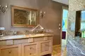 Mieszkanie 4 pokoi 228 m² Ryga, Łotwa