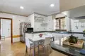 5 bedroom house 246 m² Dos Hermanas, Spain
