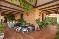 6-Schlafzimmer-Villa 728 m² Torrevieja, Spanien