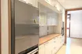 Mieszkanie 4 pokoi 156 m² Warszawa, Polska