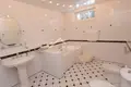 Дом 4 комнаты 400 м² в Юрмале, Латвия