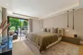 5 bedroom house 648 m² San Pedro Alcantara, Spain