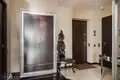 Видовая квартира с отделкой из натурального дерева на Воробьёвых горах