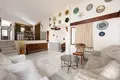 4 bedroom house 252 m² Dos Hermanas, Spain