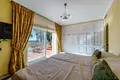 Villa 9 bedrooms 1 056 m² Estepona, Spain