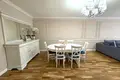 Mieszkanie 2 pokoi 170 m² Marbella, Hiszpania