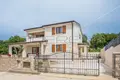 Haus 4 zimmer 170 m² Kastelir, Kroatien