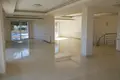 5 bedroom apartment 381 m² Koinoteta Agiou Tychona, Cyprus