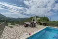 villa de 5 dormitorios 247 m² Buljarica, Montenegro