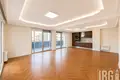 Office 4 rooms 169 m² in Tirana Municipality, Albania
