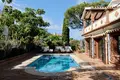 4-Schlafzimmer-Villa 208 m² Estepona, Spanien