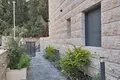 Residential quarter Appartement a louer 2 pieces 55 m bet hakerem jerusalem 1er etage terrasse 8 m sans souccah dans immeuble neuf de 4 etages