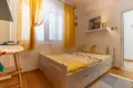 Apartamentos multinivel 3 habitaciones 77 m² Skaljari, Montenegro