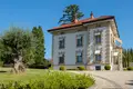Villa 10 bedrooms 1 300 m² Luino, Italy