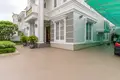 villa de 5 dormitorios 277 m² Sangkat Khmuonh, Camboya