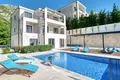 4-Schlafzimmer-Villa 450 m² Radenovici, Montenegro