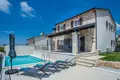 4-Schlafzimmer-Villa 350 m² Poreč, Kroatien