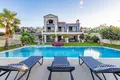 Willa 9 pokojów 580 m² Çeşme, Turcja