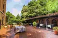 Hotel 1 700 m² Parma, Italien