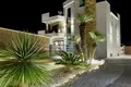 5-Schlafzimmer-Villa 460 m² Torrevieja, Spanien